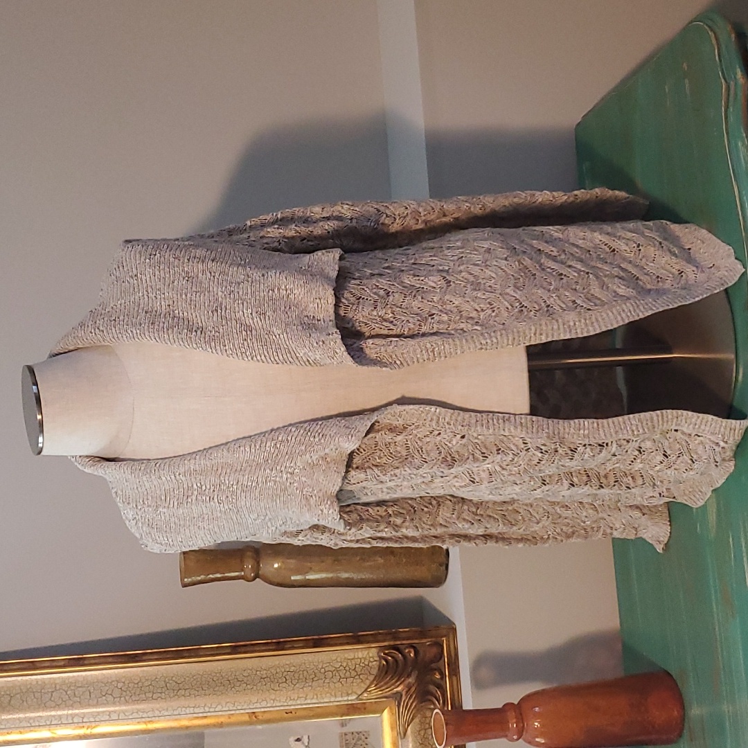 Maurices Size Large Knitted Cardigan With Lapel